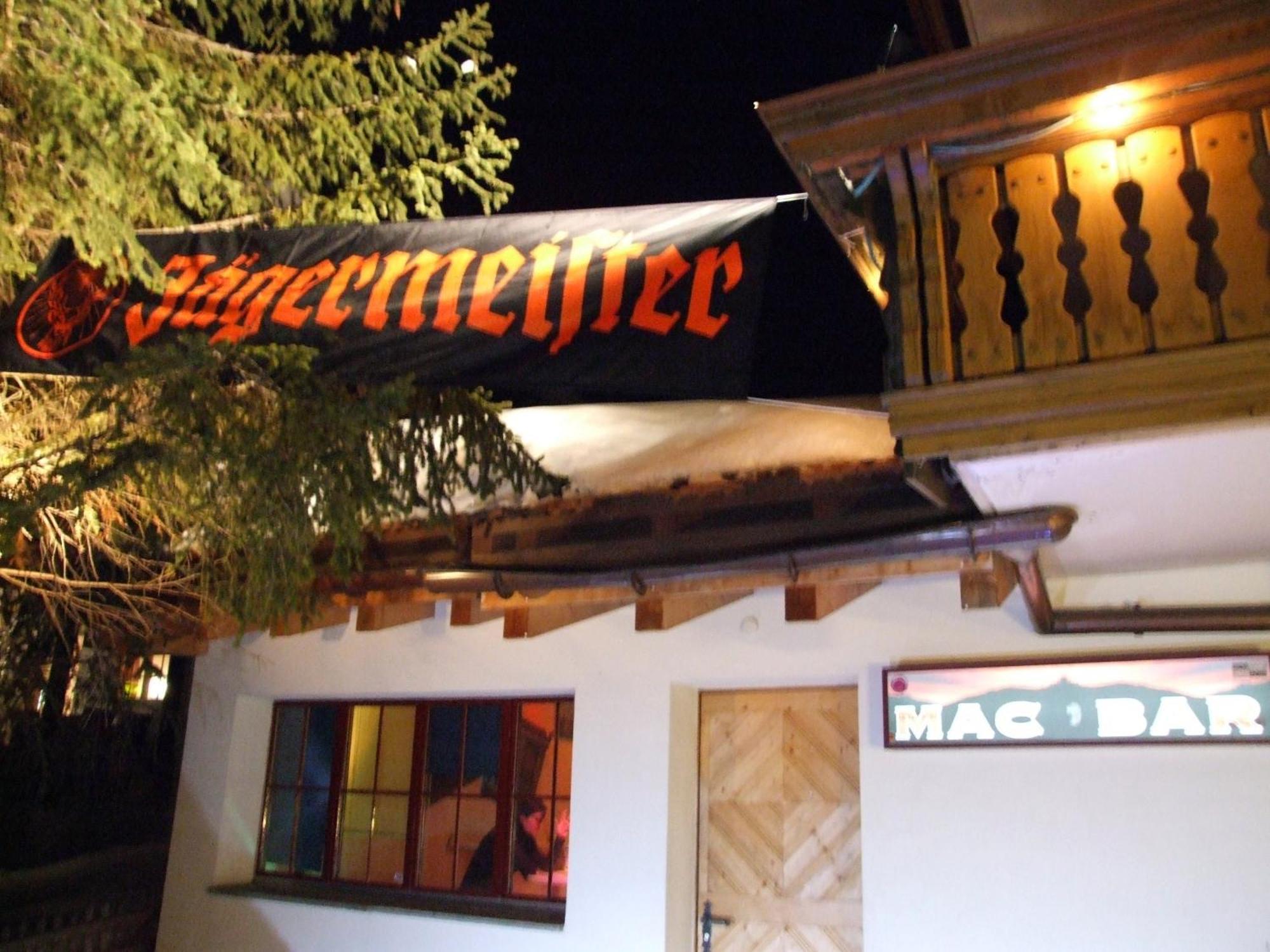 Hotel Mira Sedrun Ngoại thất bức ảnh