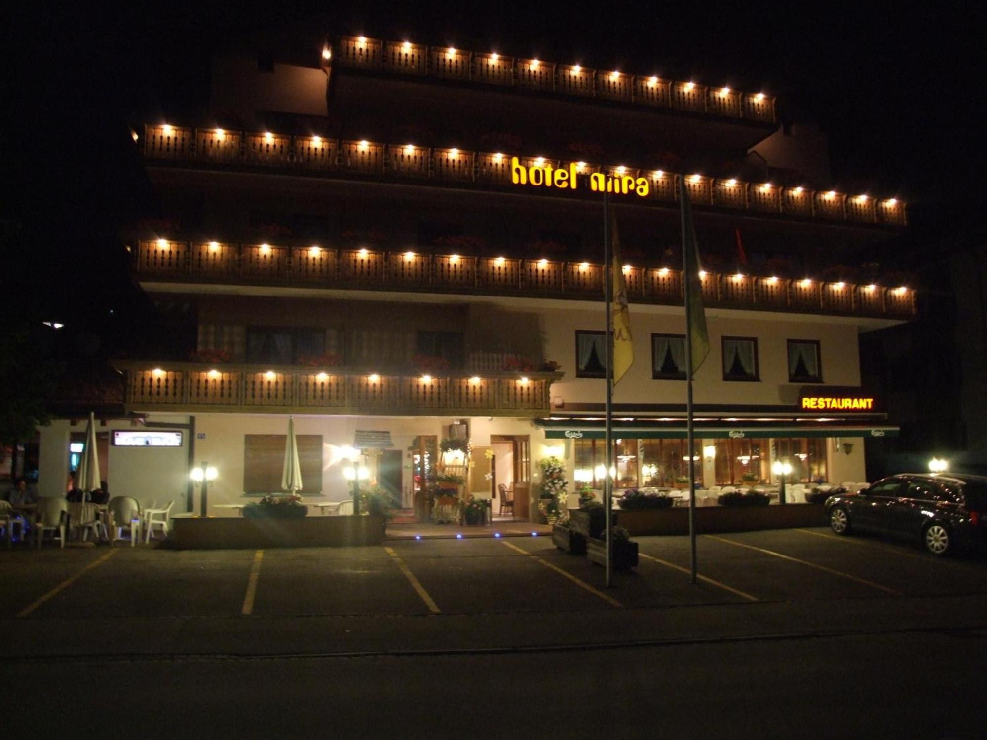 Hotel Mira Sedrun Ngoại thất bức ảnh