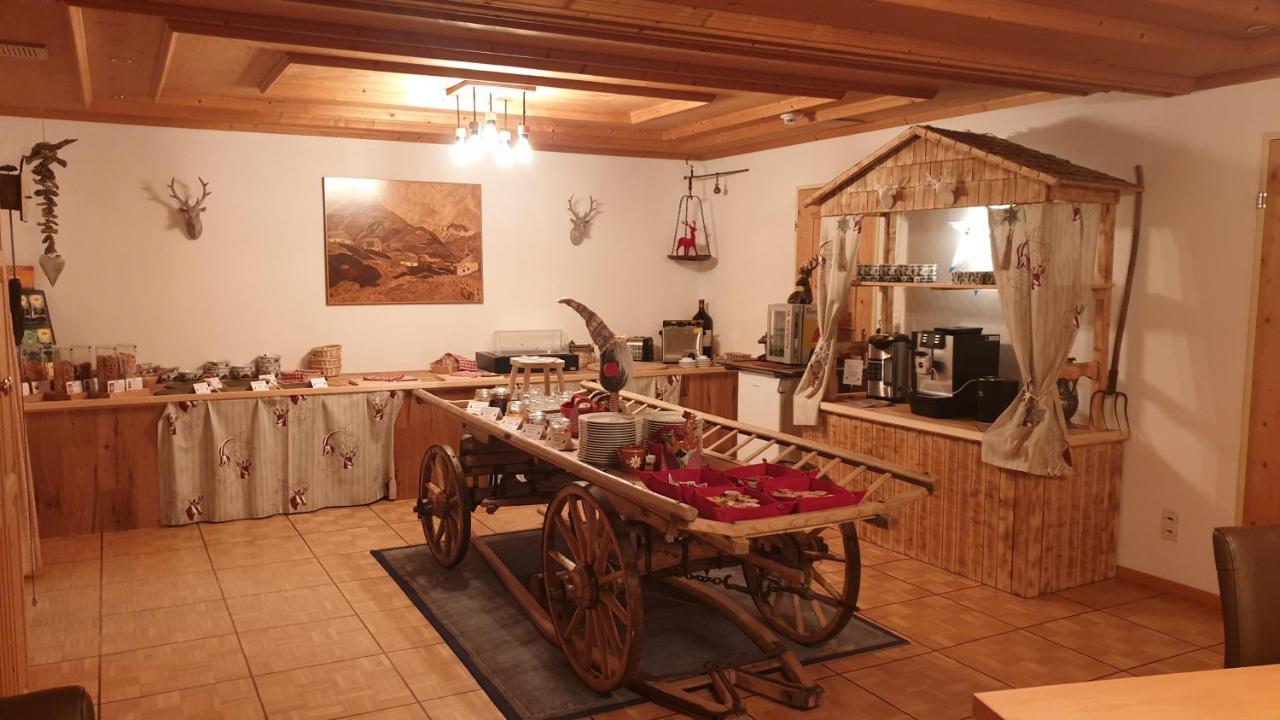Hotel Mira Sedrun Ngoại thất bức ảnh